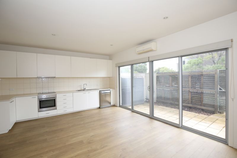 21 Silverash Drive, Bundoora