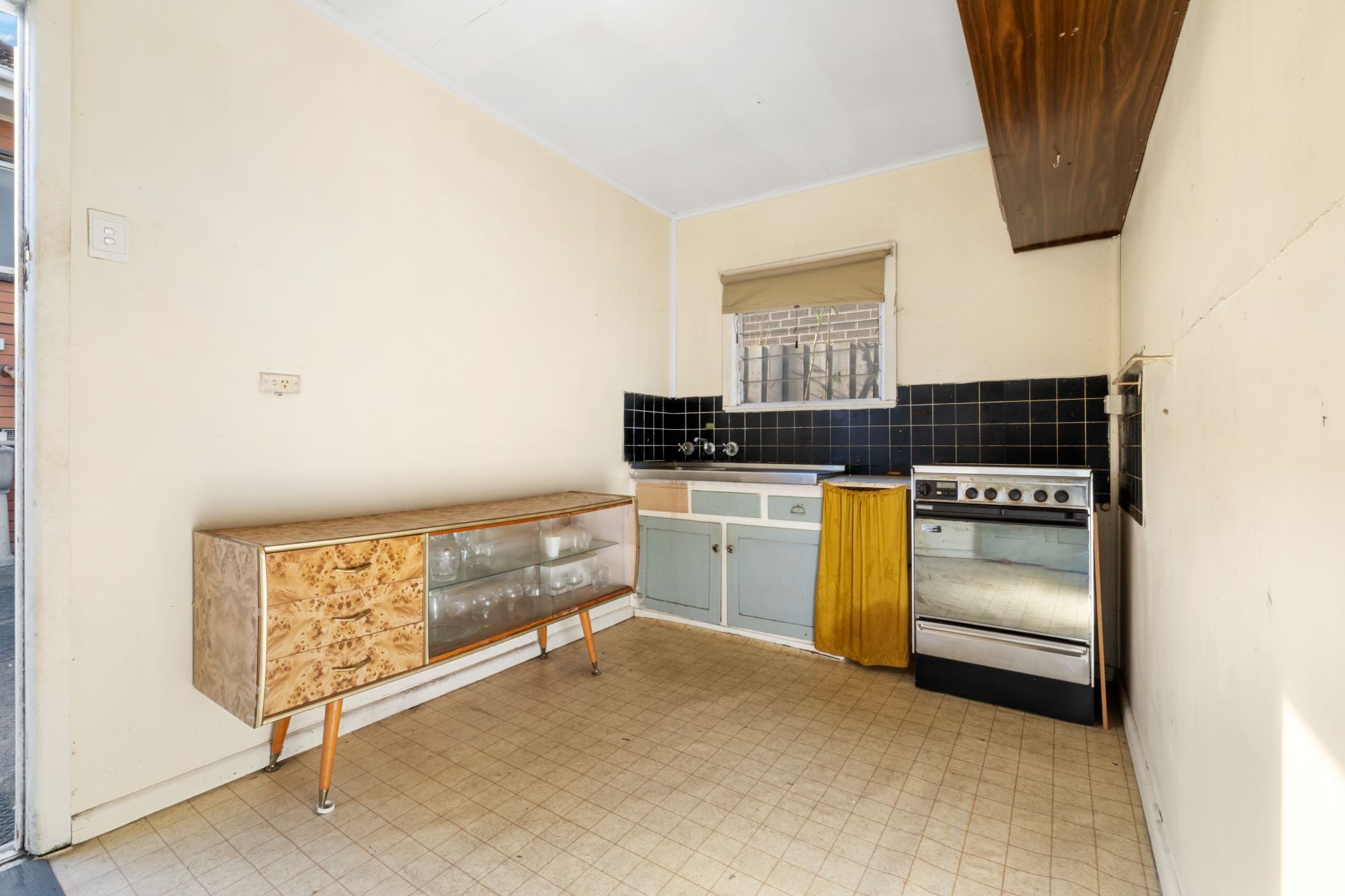 Exceptional Family Living And Perfect Versatility In Prime Location