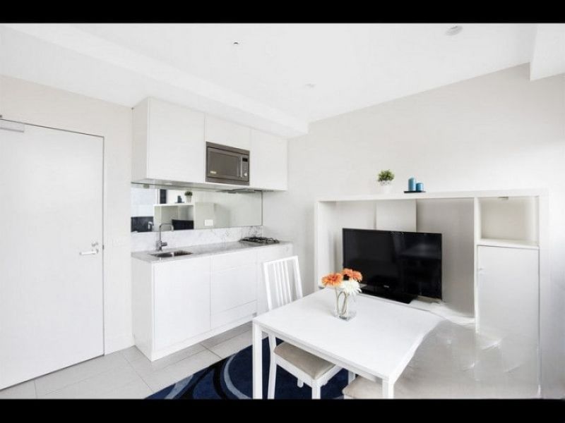 801/52 Park Street, South Melbourne - Thumbnail 2