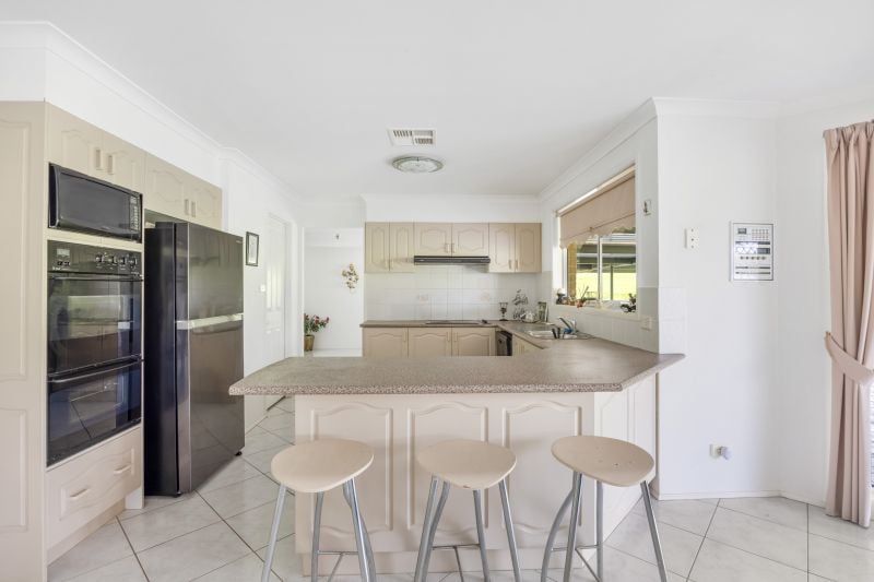 Your Country Escape Awaits in The Oaks