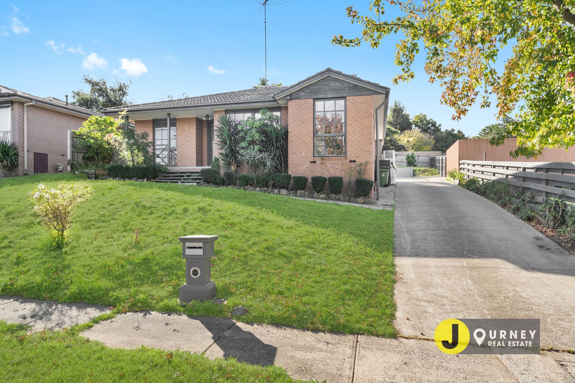 2 Dove Court, Pakenham VIC, Pakenham - Thumbnail 2