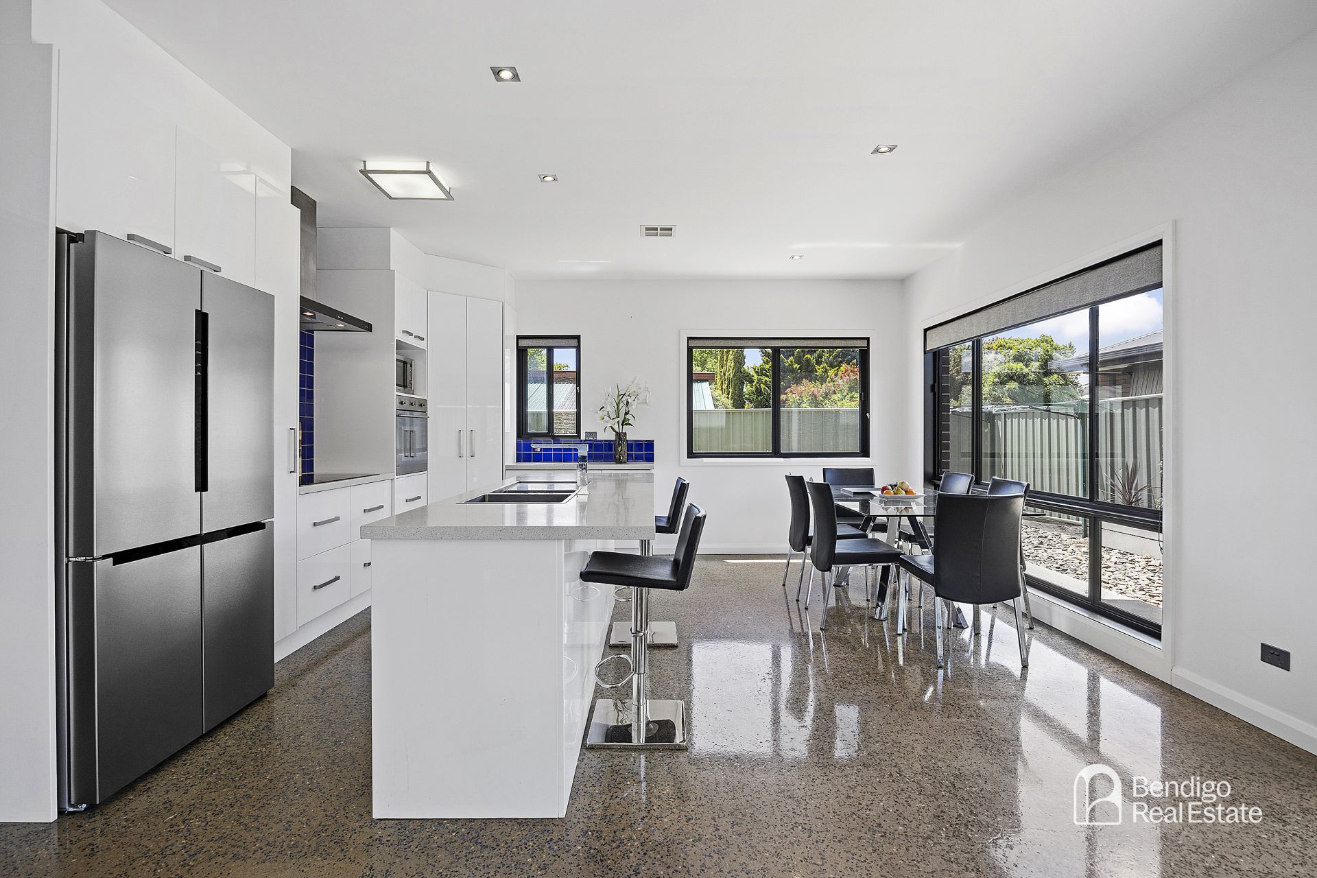 2/23A Nish Street Flora Hill VIC, Hill - Thumbnail 3
