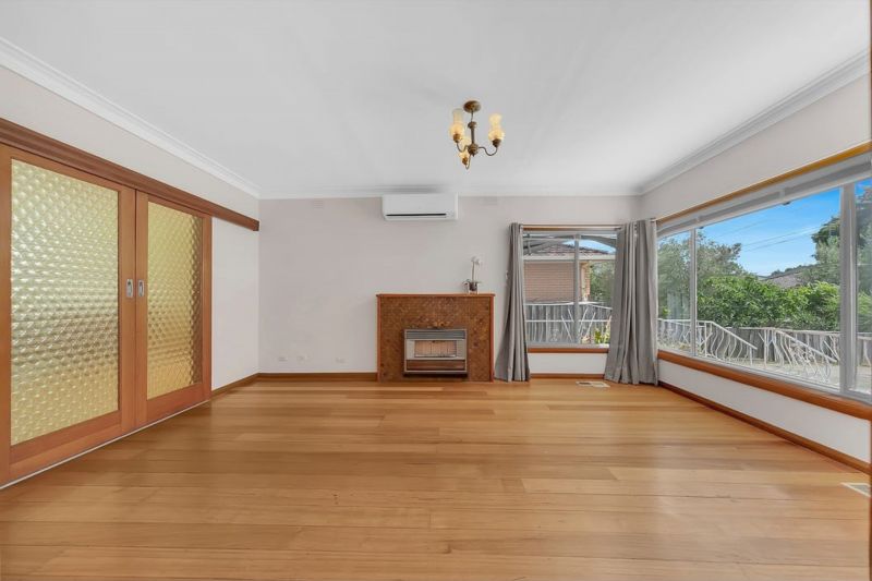 18 Leeson Grove, Lalor