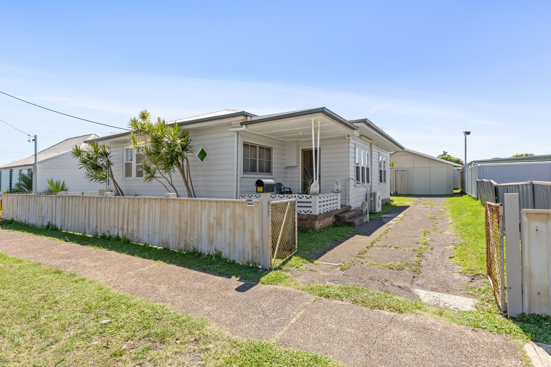 11 Lake Road, Swansea, Swansea - Image 1