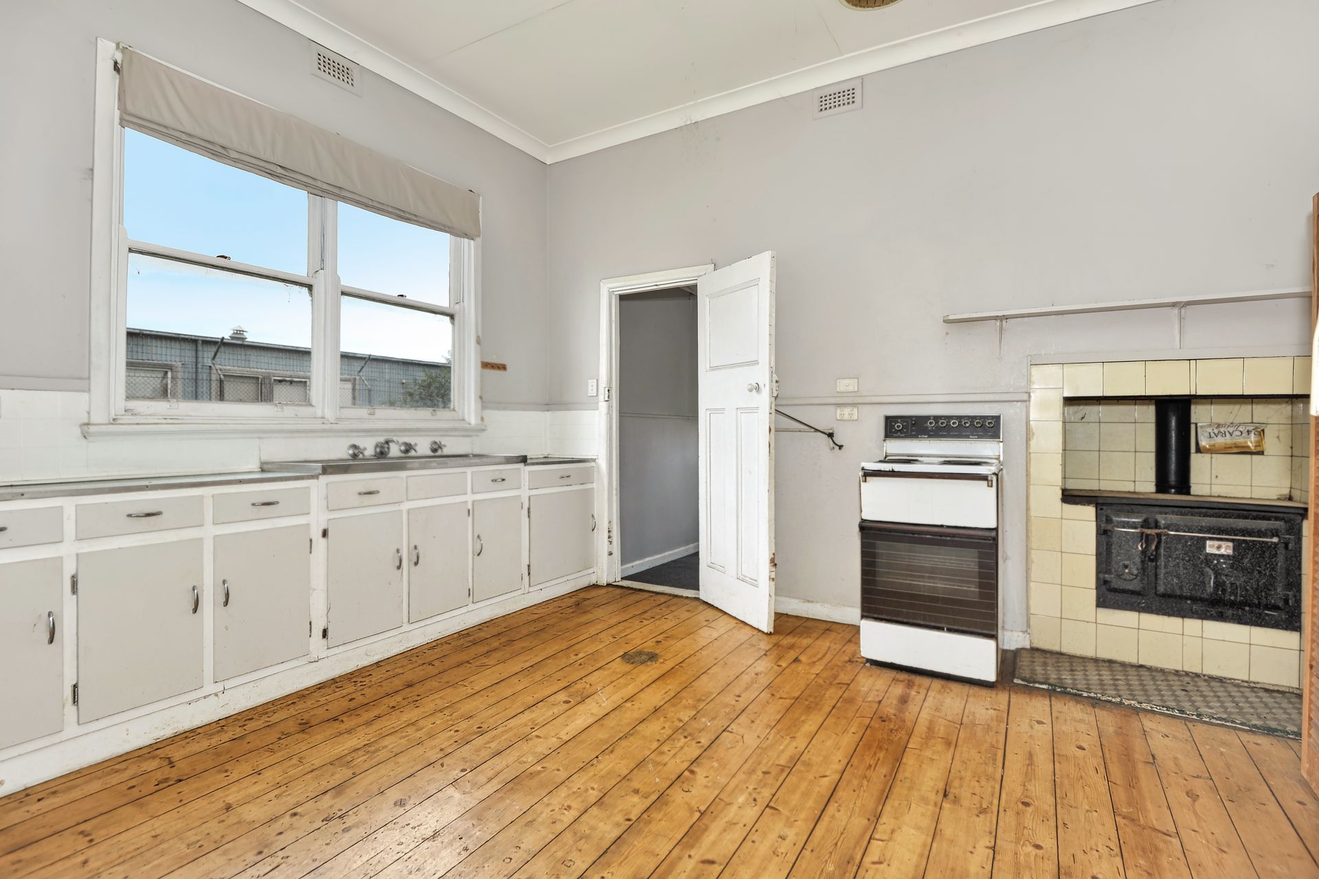 77 Burns Street, Maryborough - Thumbnail 4