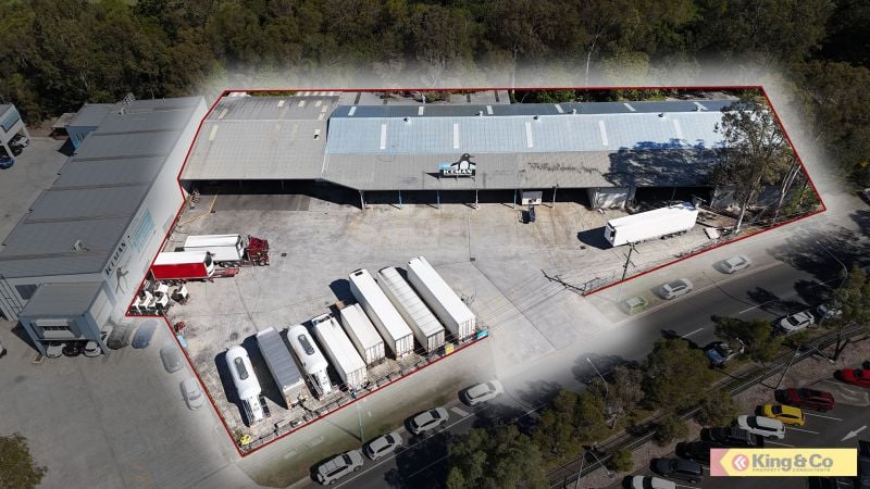 Warehouse! Awning! Yard!