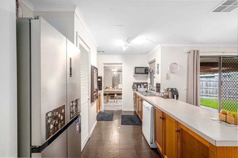 1 Dalray Close, Mill Park