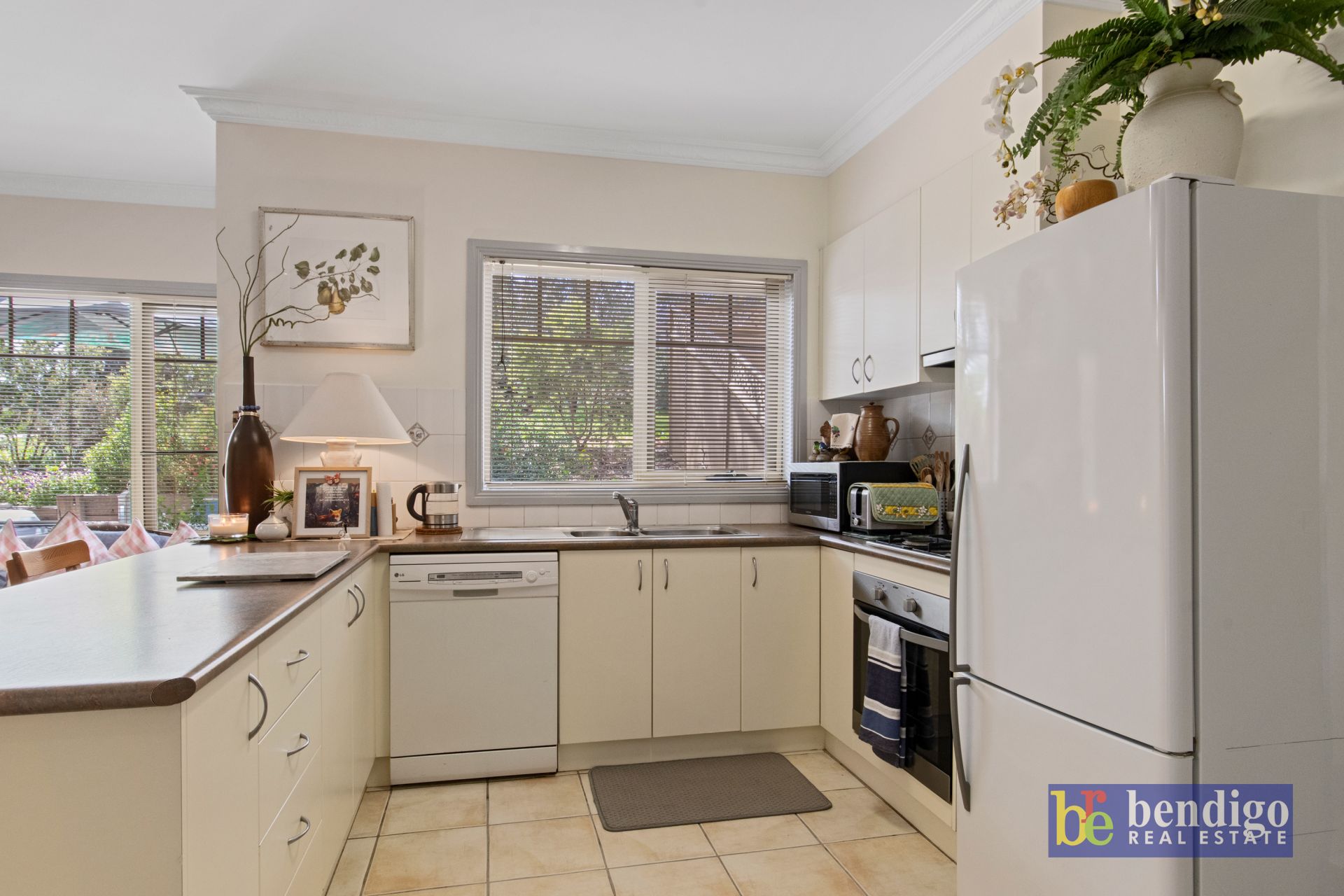 1/48 Houlahan Street Flora Hill VIC, Hill - Thumbnail 5