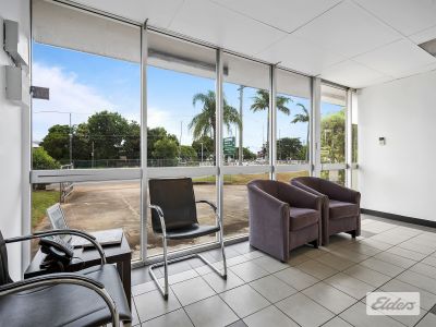 HIGHLY EXPOSED CORNER WITH MULTIPLE USES!