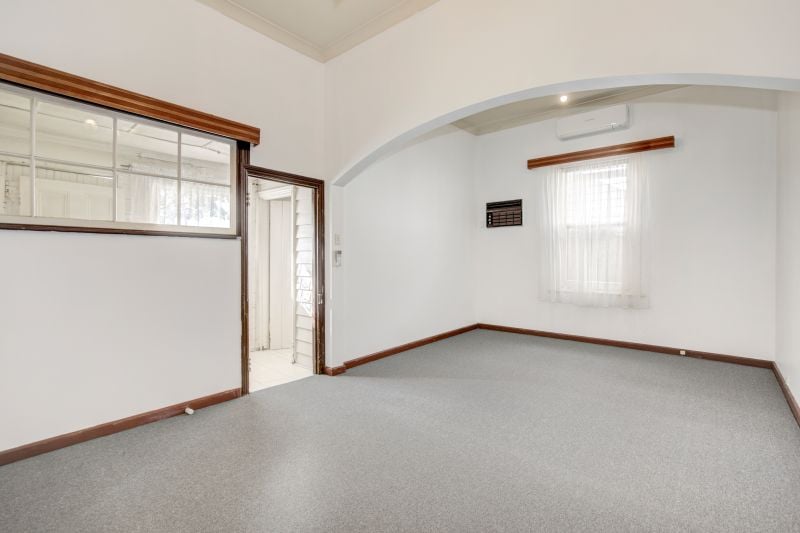 68 Beaconsfield Parade, Northcote