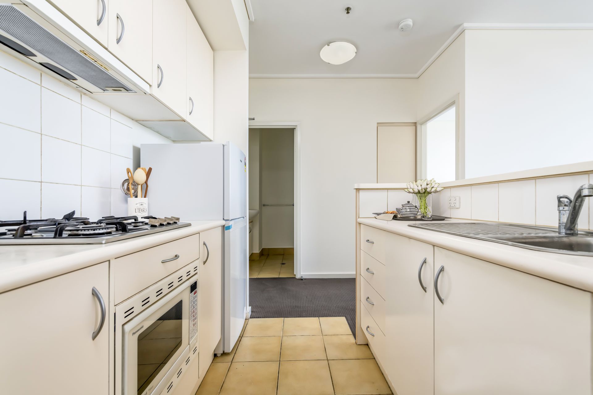 Spacious apartment - FURNISHED OR UNFURNISHED