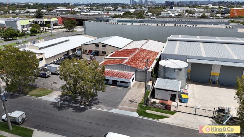 Budget Eagle Farm Freestander!