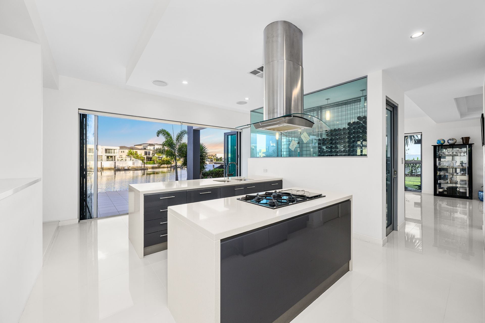 2-4 Royal Albert Crescent, Sovereign Islands QLD 4216, Sovereign Islands - Thumbnail 8
