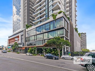 PREMIUM OFFICE SPACE IN EXCLUSIVE SILK ONE!