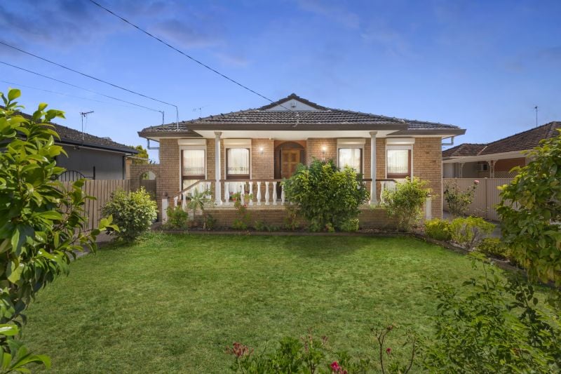 14 Deakin Avenue, Lalor