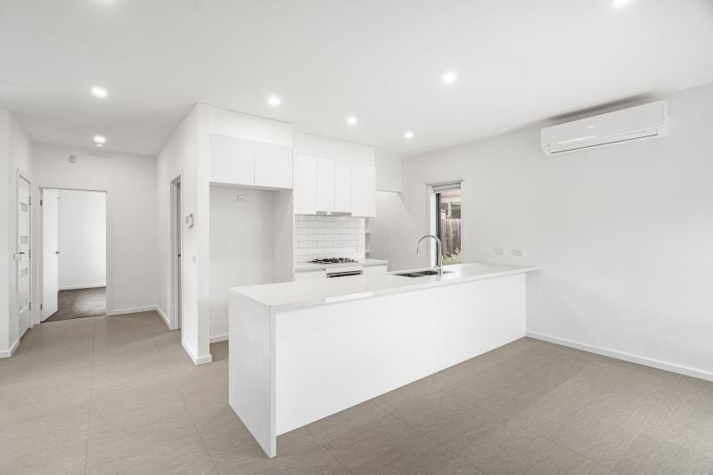 2/37 Tramoo Street, Lalor