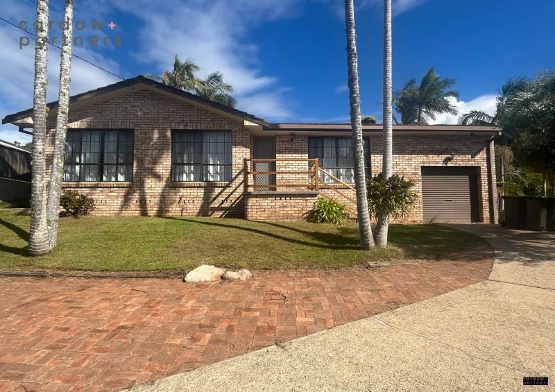 SPACIOUS FAMILY HOME IN CONVENIENT LOCATION