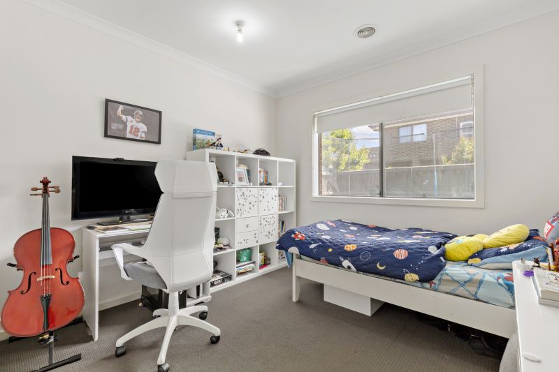 11 Atarhi Parade, Lalor