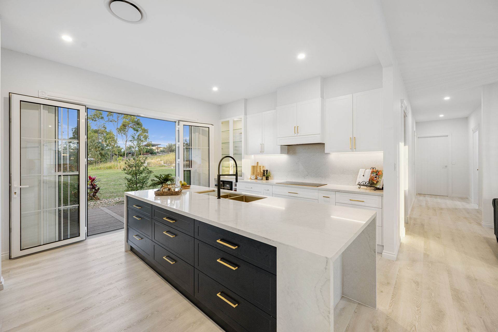 12 Holstein Close, Kingsholme - Thumbnail 3