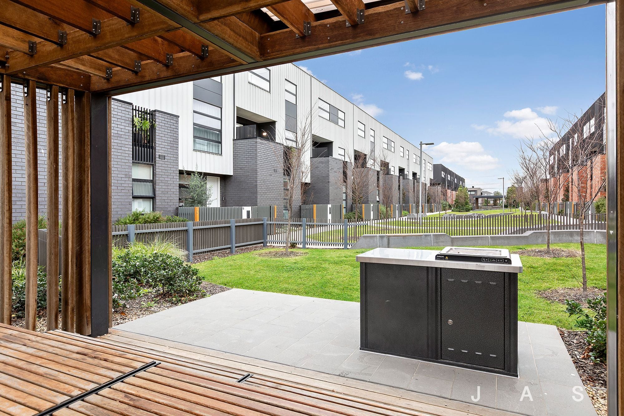 17 Deakin Avenue Altona North VIC, Altona North - Image 1