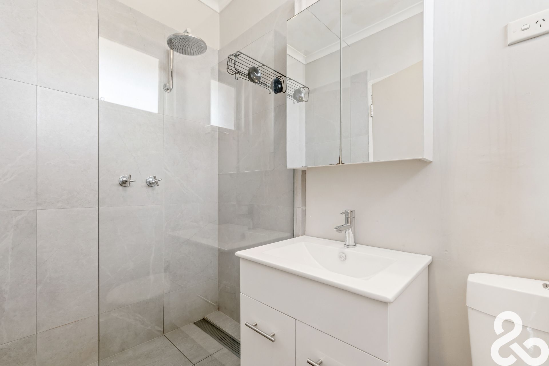 Stylish Inner-City Apartment in Prime Location