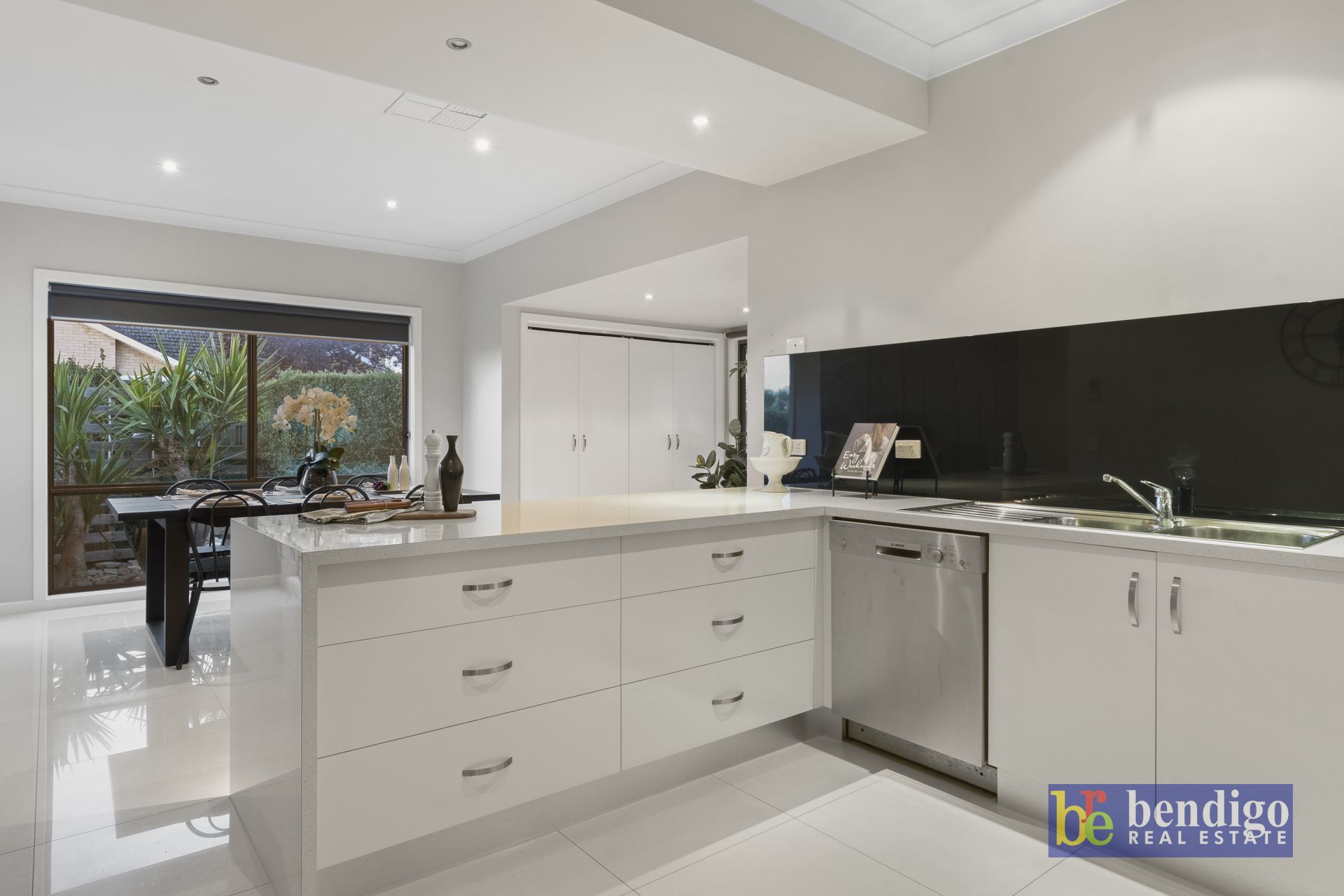 159 Neale Street Flora Hill VIC, Hill - Thumbnail 6