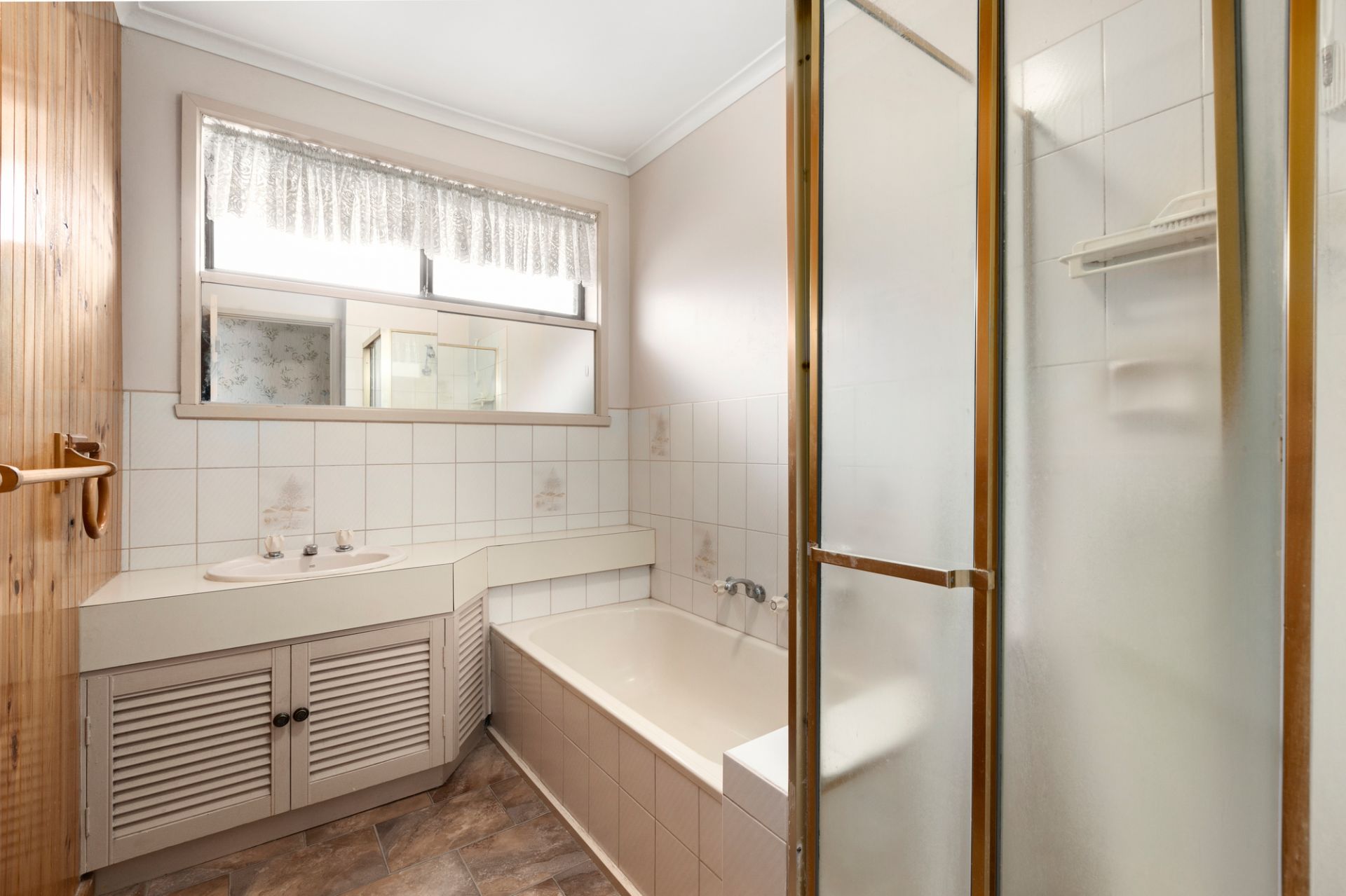5 Bedrooms - Great Value here .....