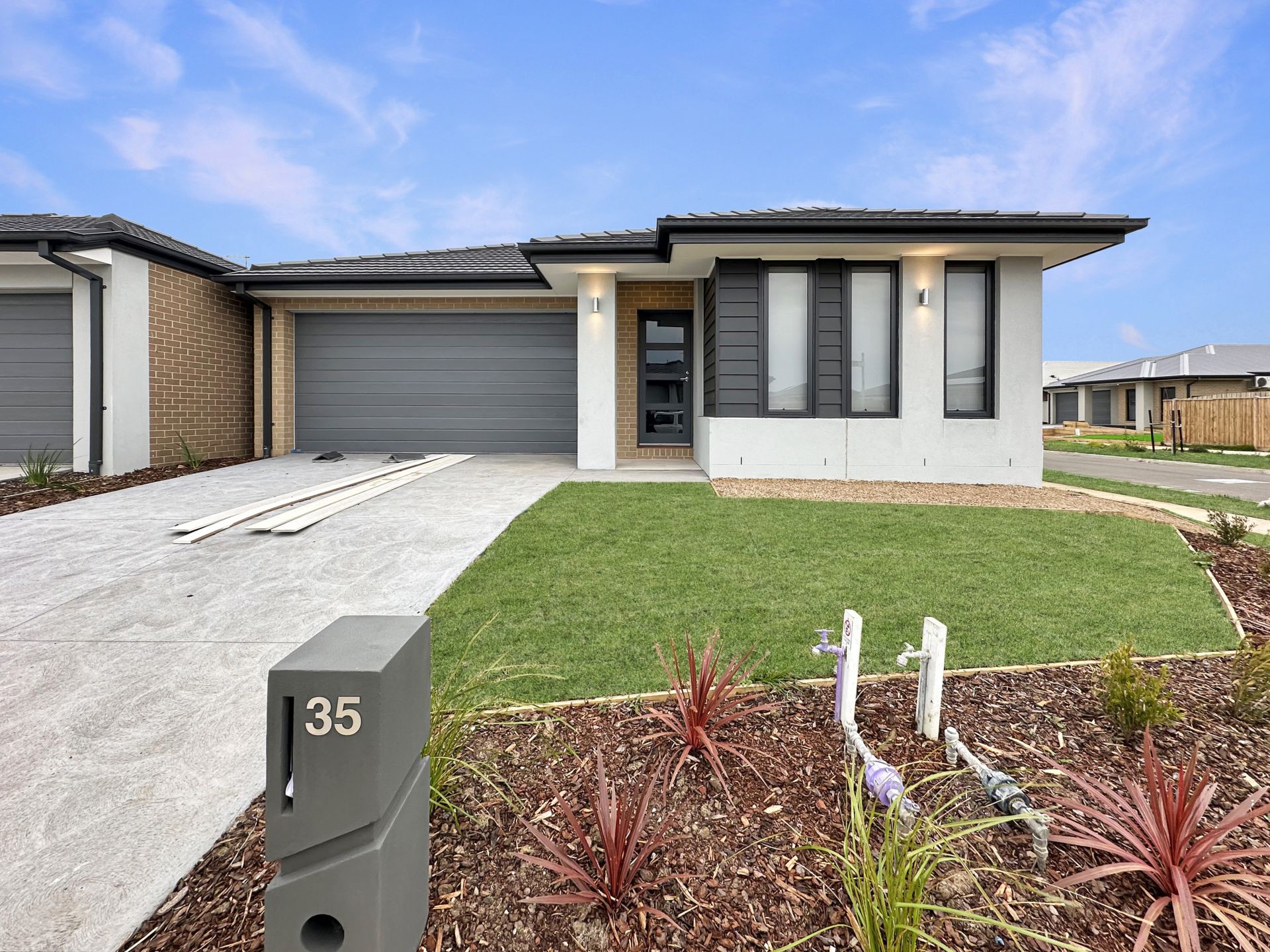 35 Delta Dr Armstrong Creek VIC, Armstrong Creek - Thumbnail 2
