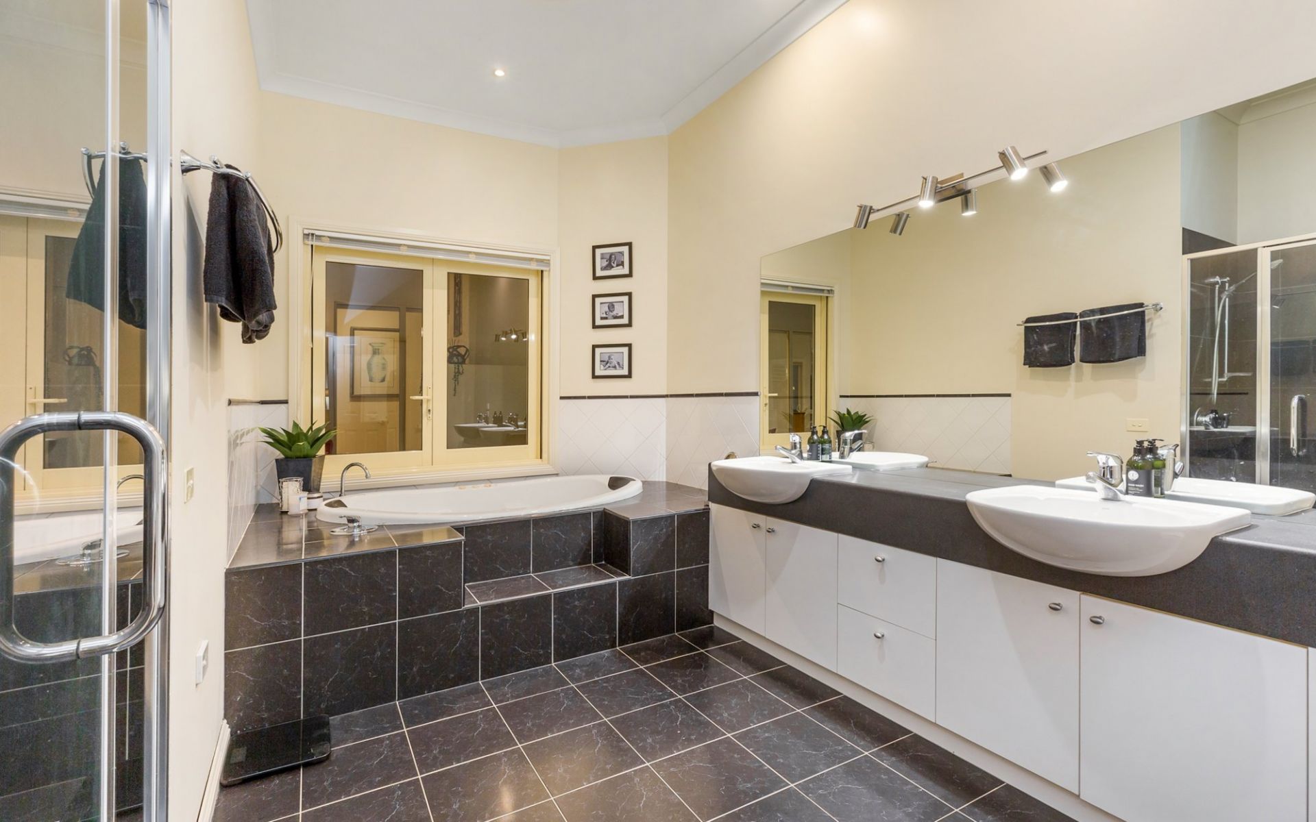 8 Clarendon Close Strathfieldsaye VIC, Strathfieldsaye - Thumbnail 8