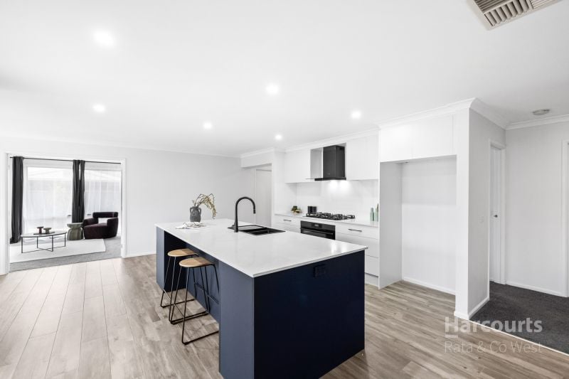 3 Streeton Avenue, Caroline Springs