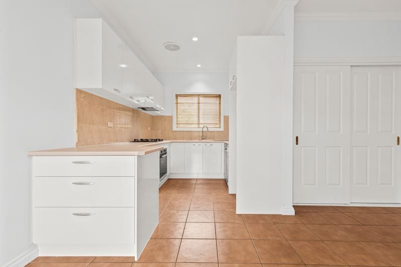 5 Hawthorn Court, Mill Park