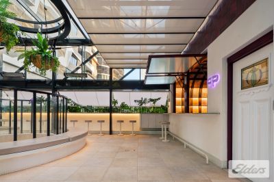 TURN KEY TAKEAWAY/BAR IN THE HEART OF SOUTH CITY SQUARE!