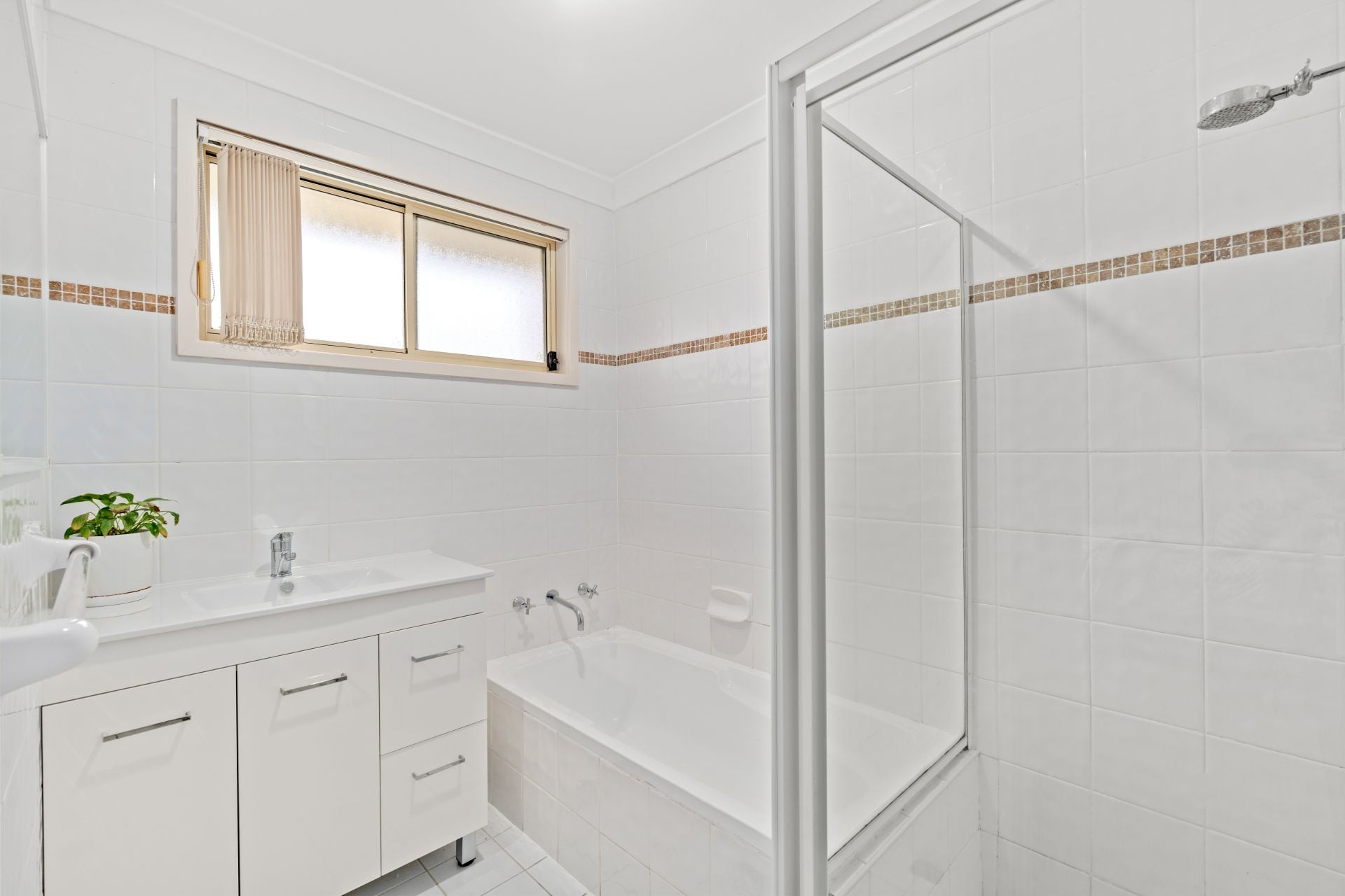 4/11 Warwick Street Blackwall NSW, Blackwall - Thumbnail 6