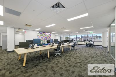 FULLY FITTED PLUG & PLAY OFFICE ON CUSP OF CBD !