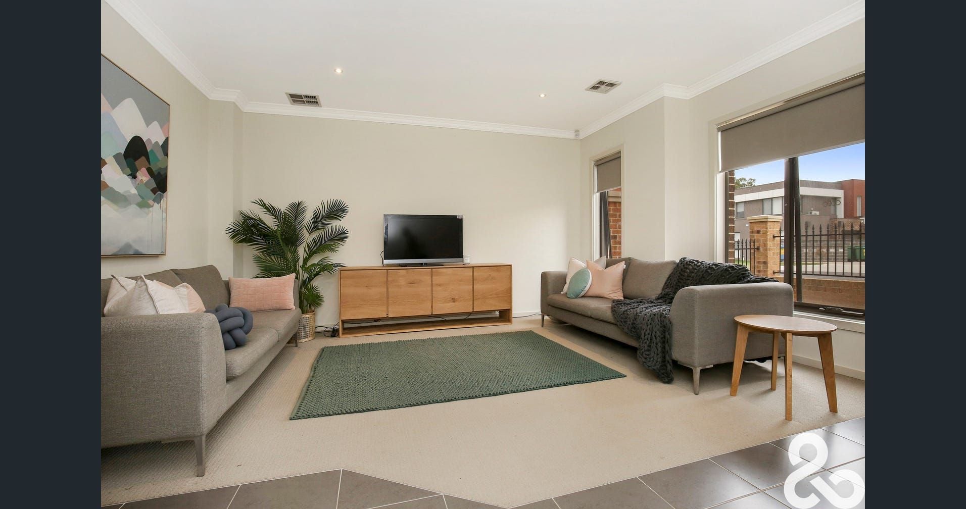 Spacious & Convenient Home for Rent in South Morang