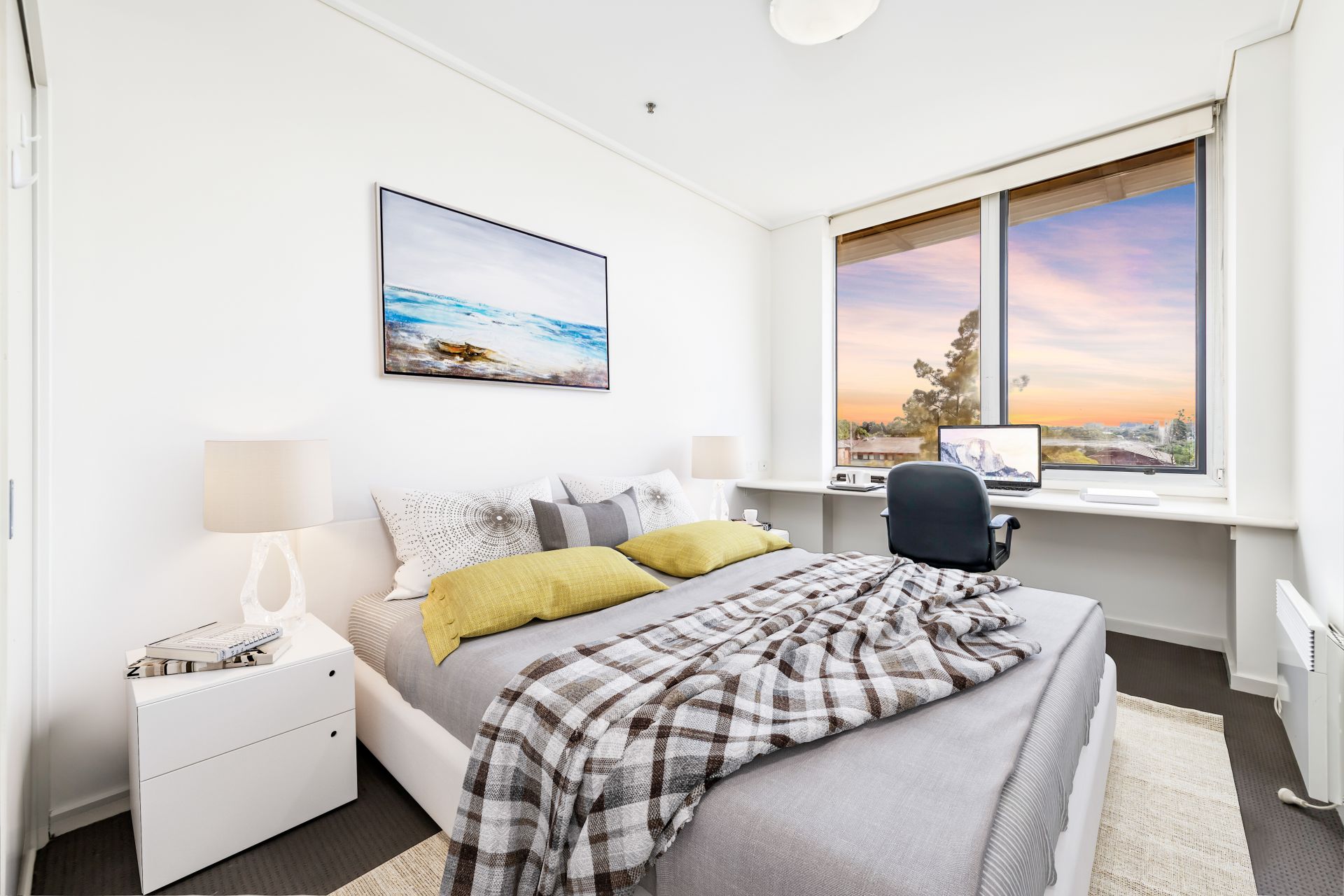 Spacious apartment - FURNISHED OR UNFURNISHED