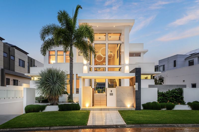 38 Royal Albert Crescent, Sovereign Islands - Thumbnail 3