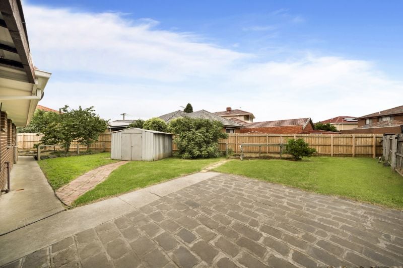 2 Glebe Place, Thomastown