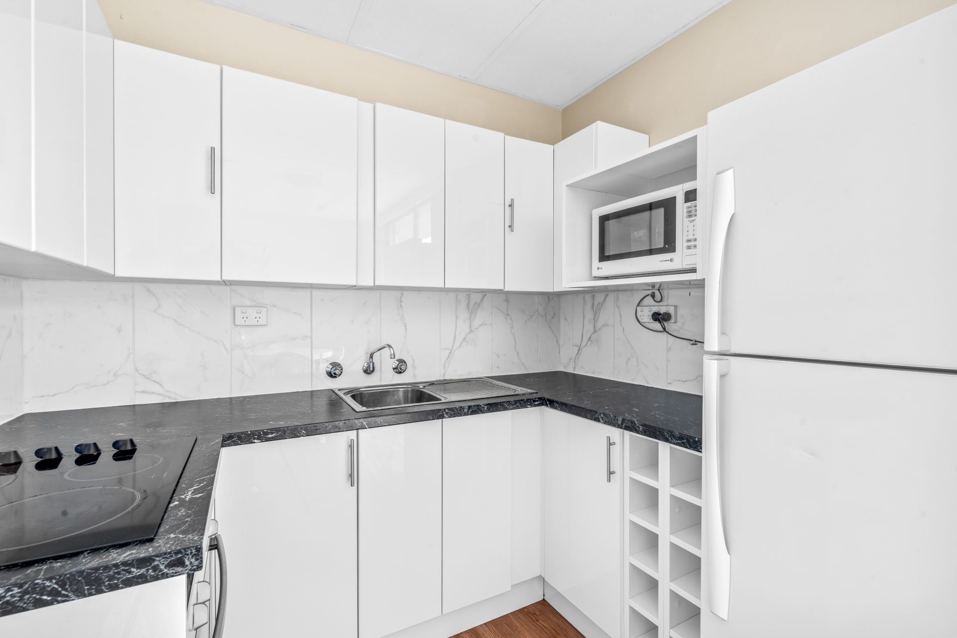 4/15 McMinn Street East Side NT, East Side - Thumbnail 7