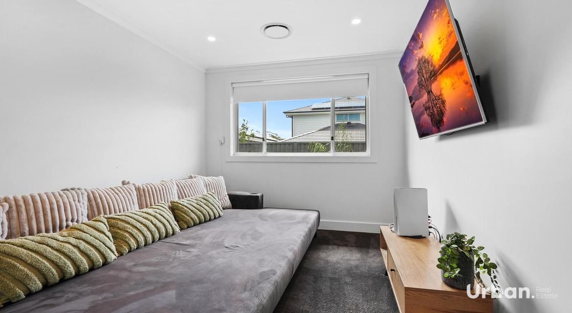 Denham Court 32 Needlebush Avenue