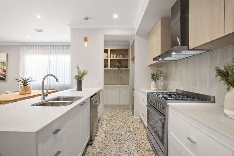 15 Lakeside Drive, Wollert