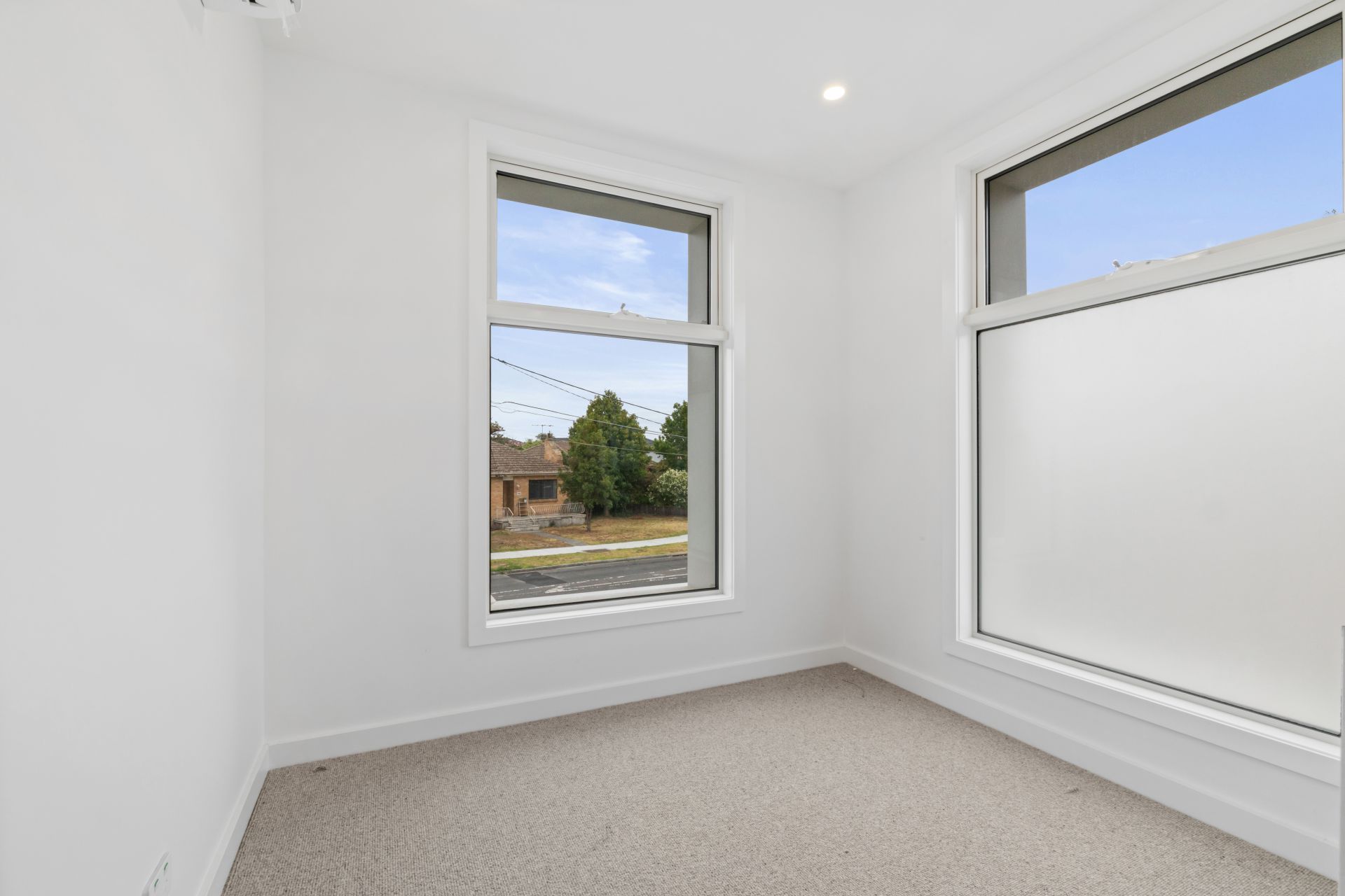 Simply Stunning Three-Bedroom Townhouse