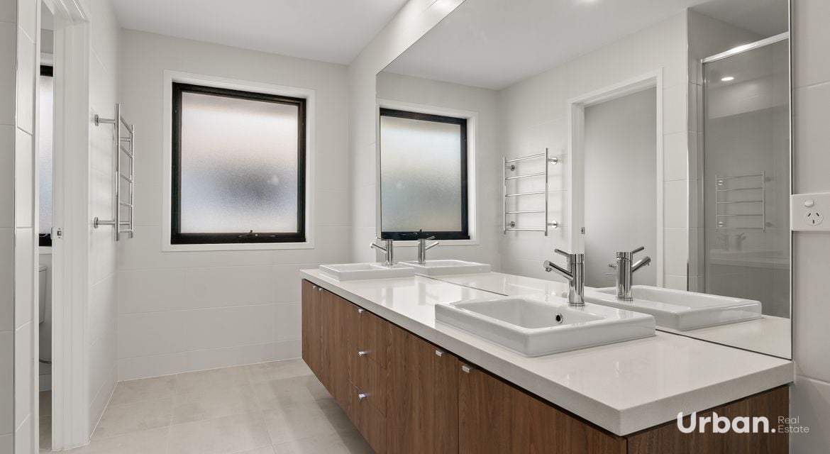 Box Hill 37 Storyteller Parkway (Gables)