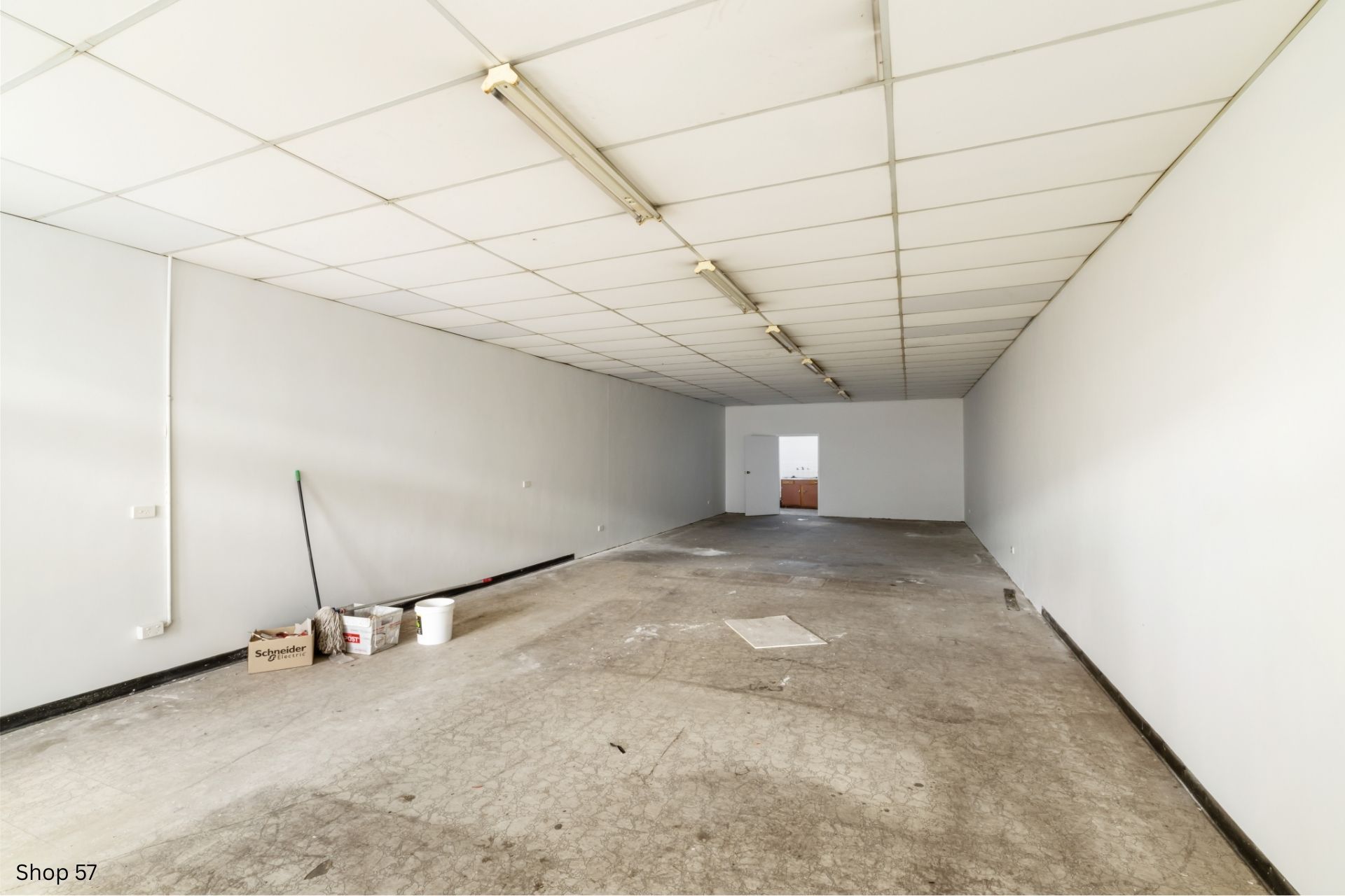 2 LOCK UP SHOPS
BLANK CANVAS