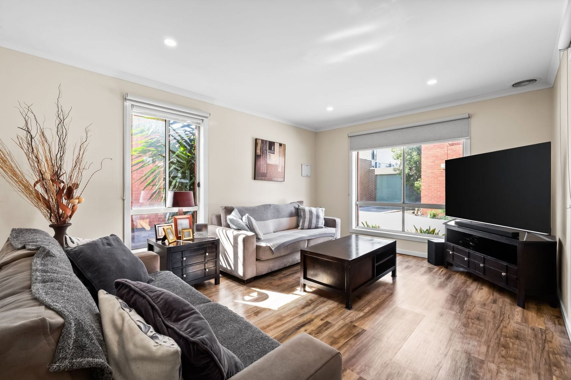 Affordable & Convenient Living in South Morang!