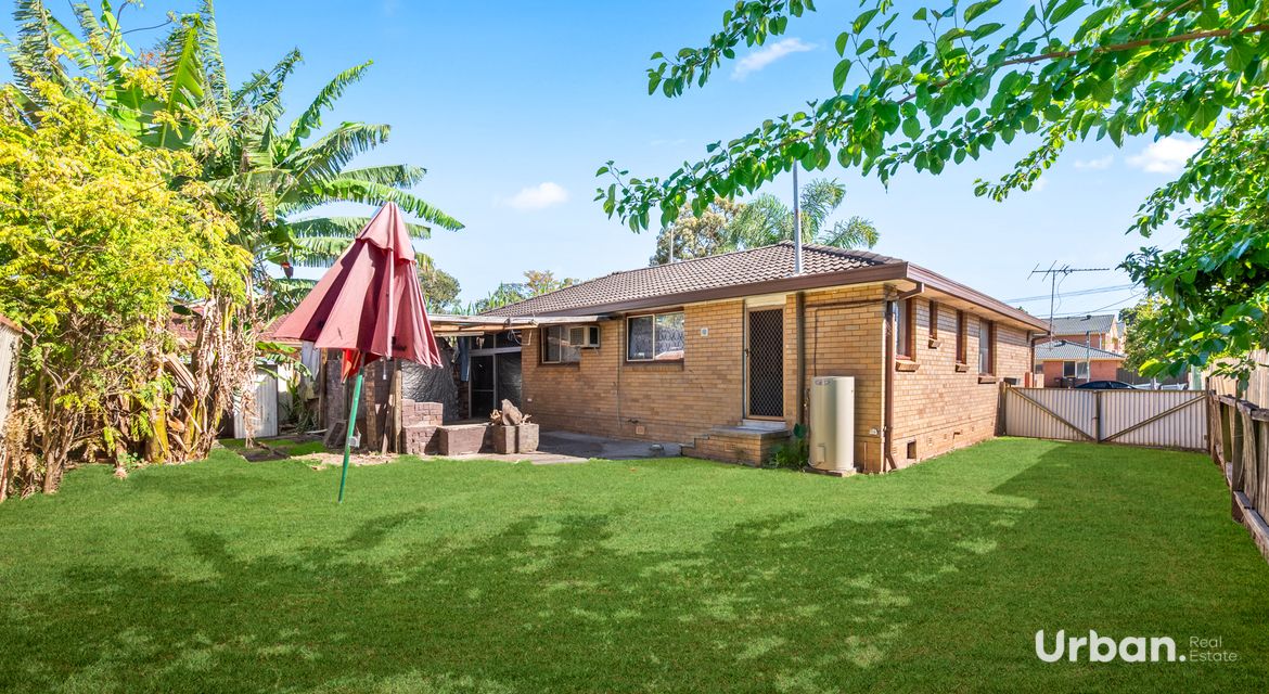 Lurnea 6 Thelma Street