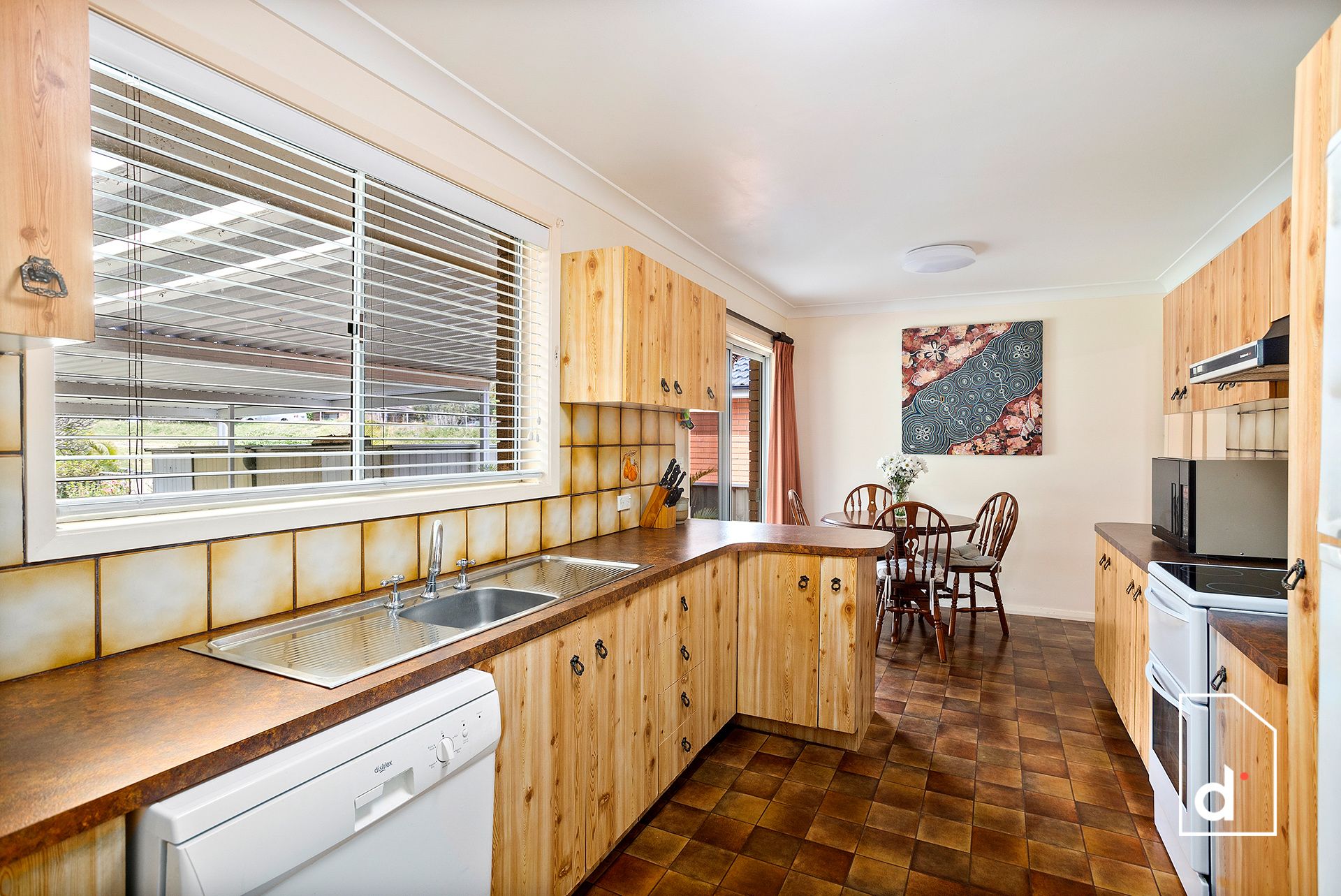 33 Kathleen Crescent, Woonona NSW