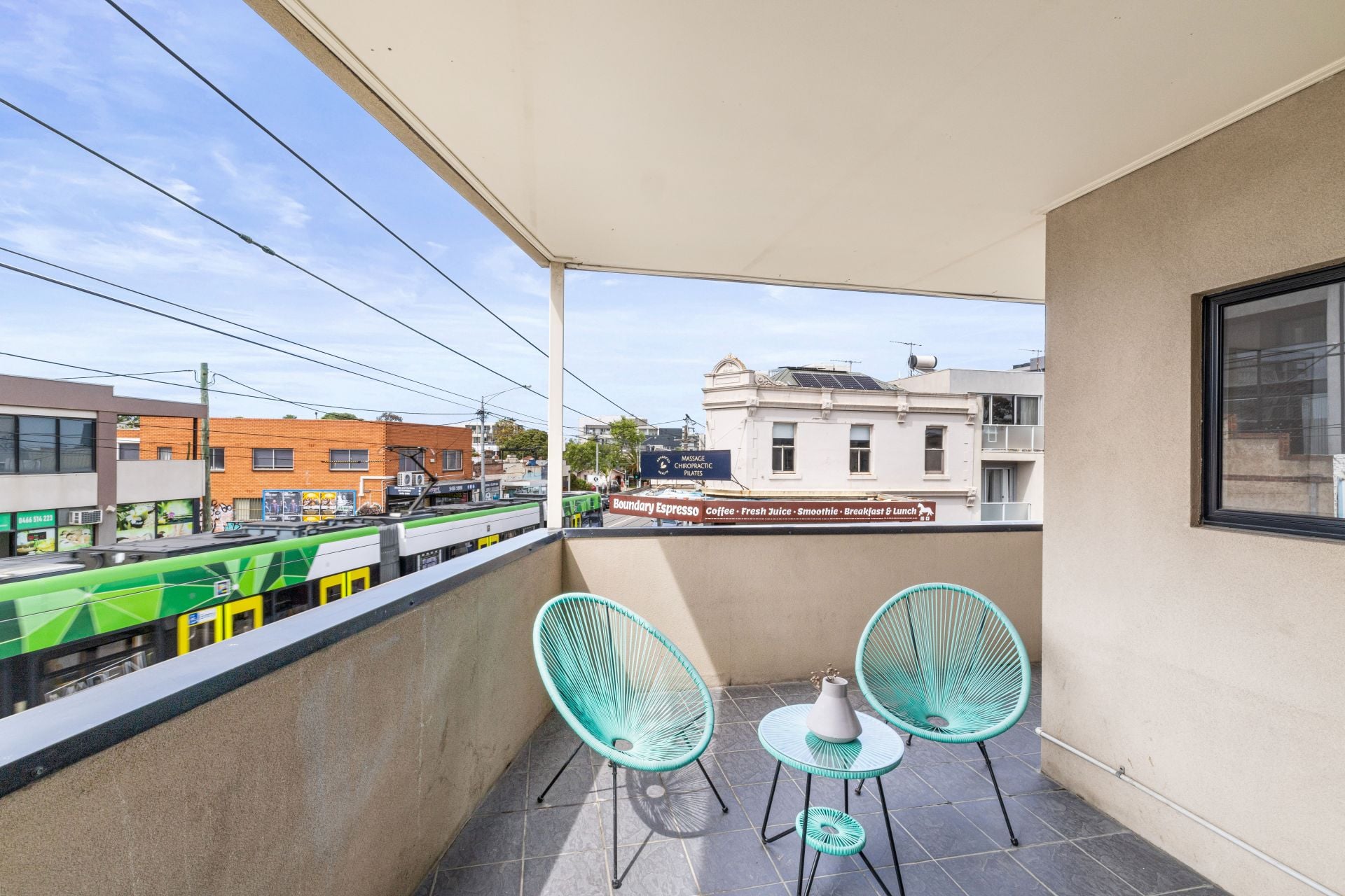 Spacious, Modern Living Over Two Levels