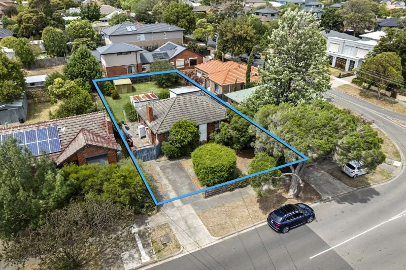 32 McEwan Road, Heidelberg Heights