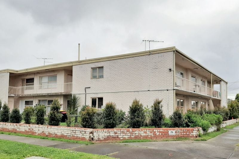 8/2B Nullawil Street Springvale